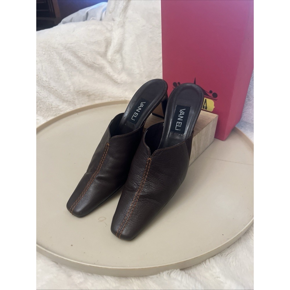 Vaneli Hedea Brown Mesa Calf 8 Narrow Heels Open Slip On In box
